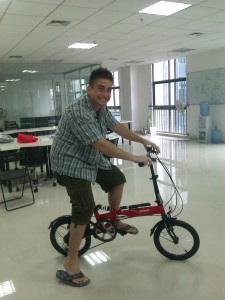 我在中国又买了一辆新的自行车—可折叠的、城市友好型